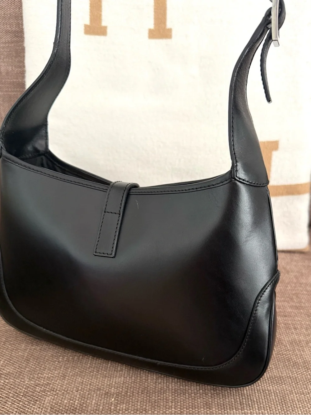 Gucci authentic jackie